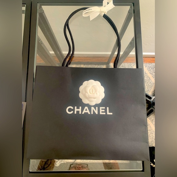 CHANEL Handbags - 🆕 CHANEL Gift Bag